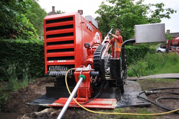 Gestuurde boringen onder weg